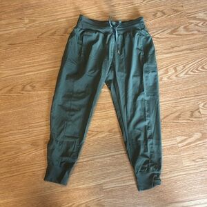 Calia joggers size M NWT